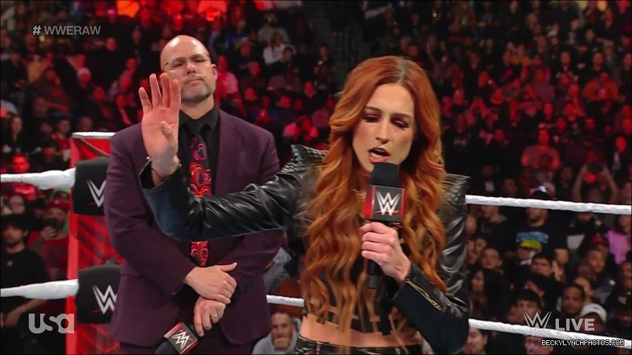 WWE_Monday_Night_Raw_2023_02_13_720p_HDTV_x264-NWCHD_mp4_000339972.jpg