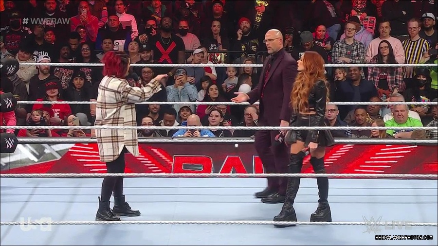 WWE_Monday_Night_Raw_2023_02_13_720p_HDTV_x264-NWCHD_mp4_000347180.jpg