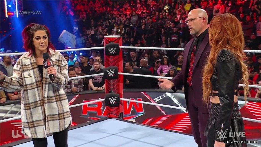 WWE_Monday_Night_Raw_2023_02_13_720p_HDTV_x264-NWCHD_mp4_000351184.jpg