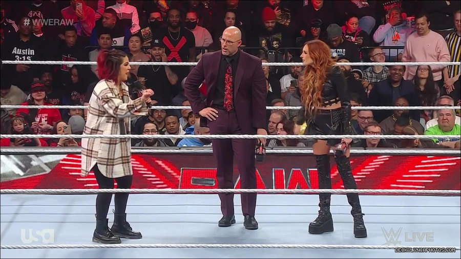 WWE_Monday_Night_Raw_2023_02_13_720p_HDTV_x264-NWCHD_mp4_000354787.jpg