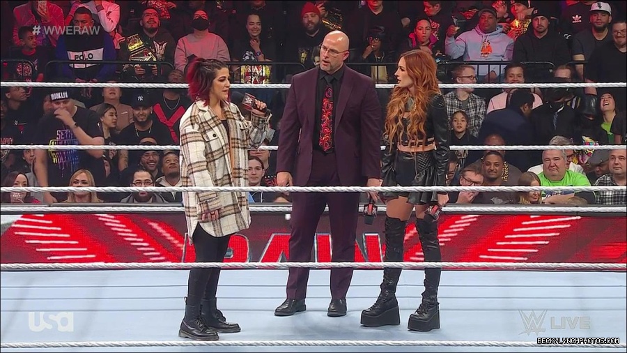 WWE_Monday_Night_Raw_2023_02_13_720p_HDTV_x264-NWCHD_mp4_000395228.jpg