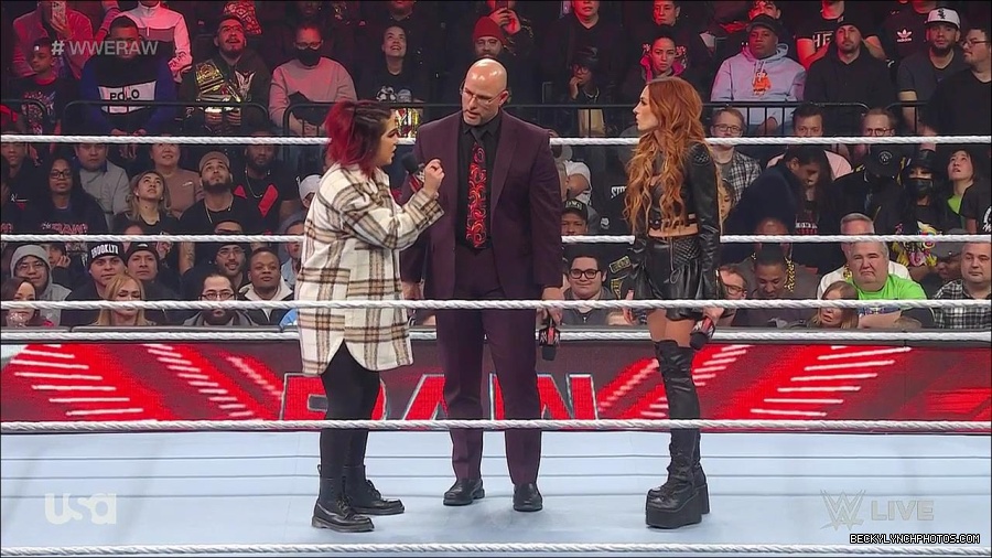 WWE_Monday_Night_Raw_2023_02_13_720p_HDTV_x264-NWCHD_mp4_000401234.jpg
