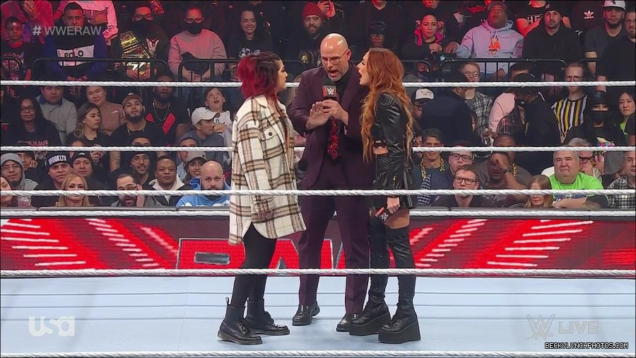 WWE_Monday_Night_Raw_2023_02_13_720p_HDTV_x264-NWCHD_mp4_000413246.jpg