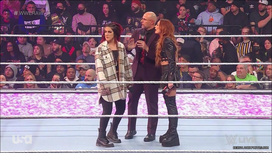 WWE_Monday_Night_Raw_2023_02_13_720p_HDTV_x264-NWCHD_mp4_000414847.jpg