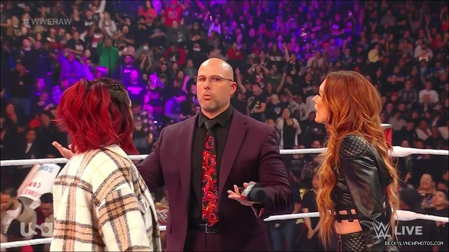 WWE_Monday_Night_Raw_2023_02_13_720p_HDTV_x264-NWCHD_mp4_000417650.jpg