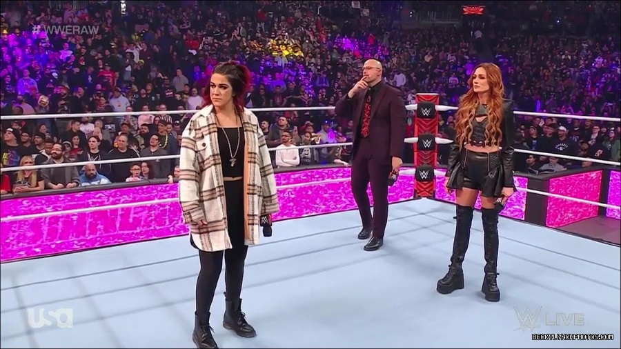 WWE_Monday_Night_Raw_2023_02_13_720p_HDTV_x264-NWCHD_mp4_000434066.jpg