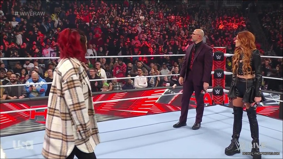 WWE_Monday_Night_Raw_2023_02_13_720p_HDTV_x264-NWCHD_mp4_000446479.jpg