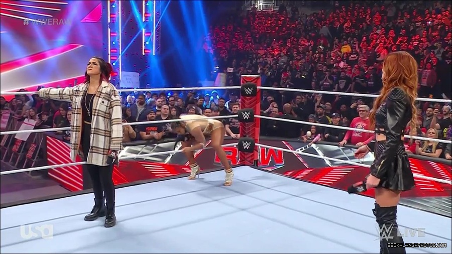 WWE_Monday_Night_Raw_2023_02_13_720p_HDTV_x264-NWCHD_mp4_000450483.jpg