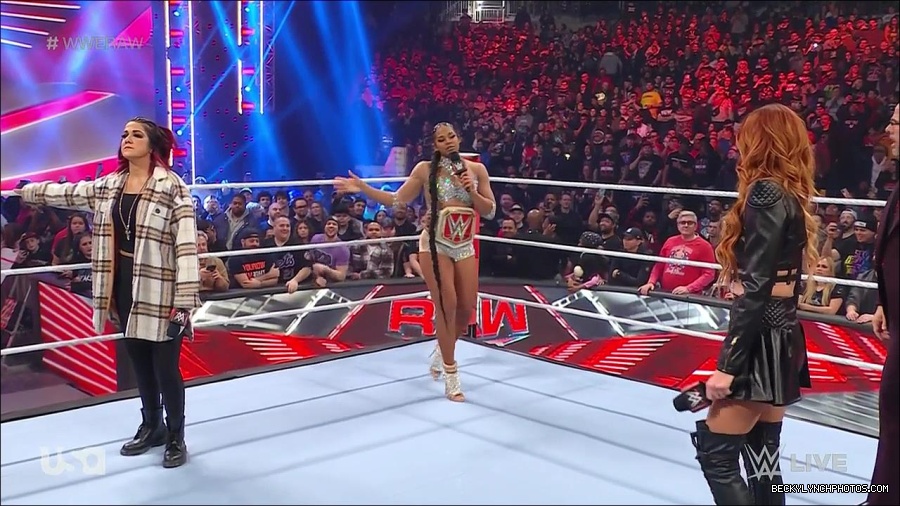 WWE_Monday_Night_Raw_2023_02_13_720p_HDTV_x264-NWCHD_mp4_000452885.jpg