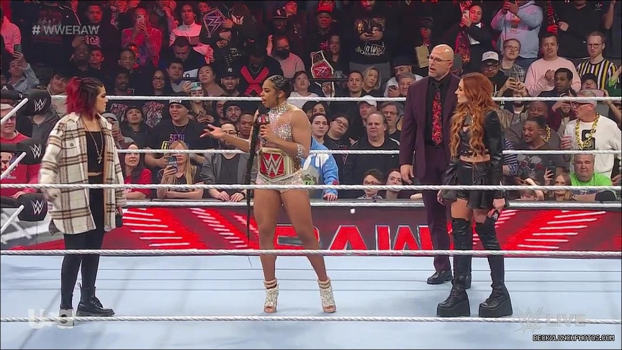 WWE_Monday_Night_Raw_2023_02_13_720p_HDTV_x264-NWCHD_mp4_000456489.jpg