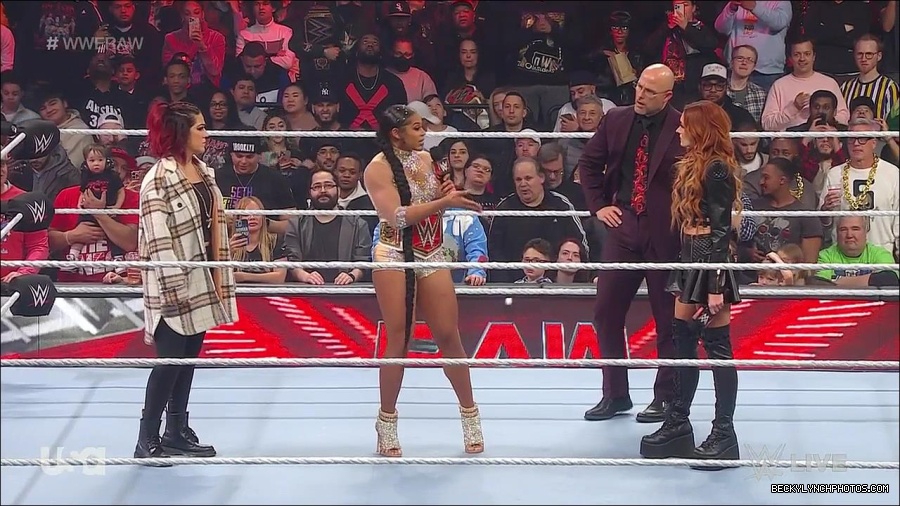 WWE_Monday_Night_Raw_2023_02_13_720p_HDTV_x264-NWCHD_mp4_000459692.jpg