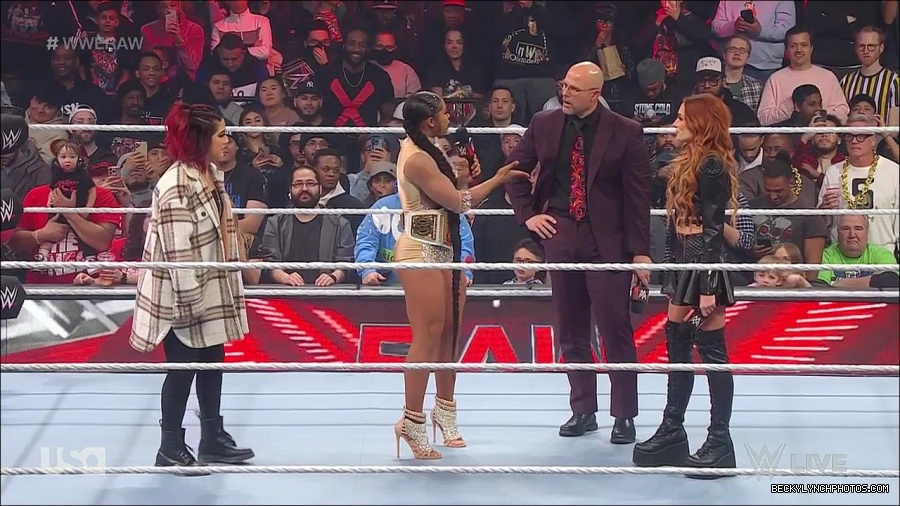 WWE_Monday_Night_Raw_2023_02_13_720p_HDTV_x264-NWCHD_mp4_000463696.jpg