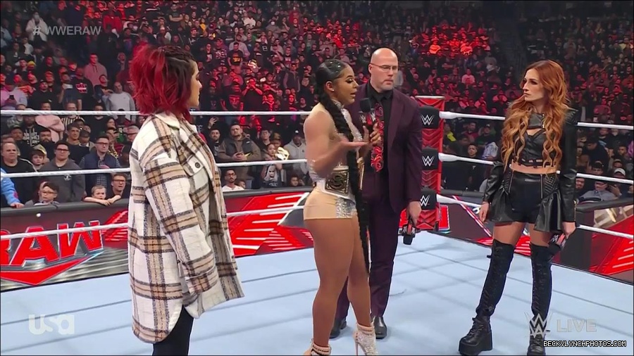 WWE_Monday_Night_Raw_2023_02_13_720p_HDTV_x264-NWCHD_mp4_000467300.jpg