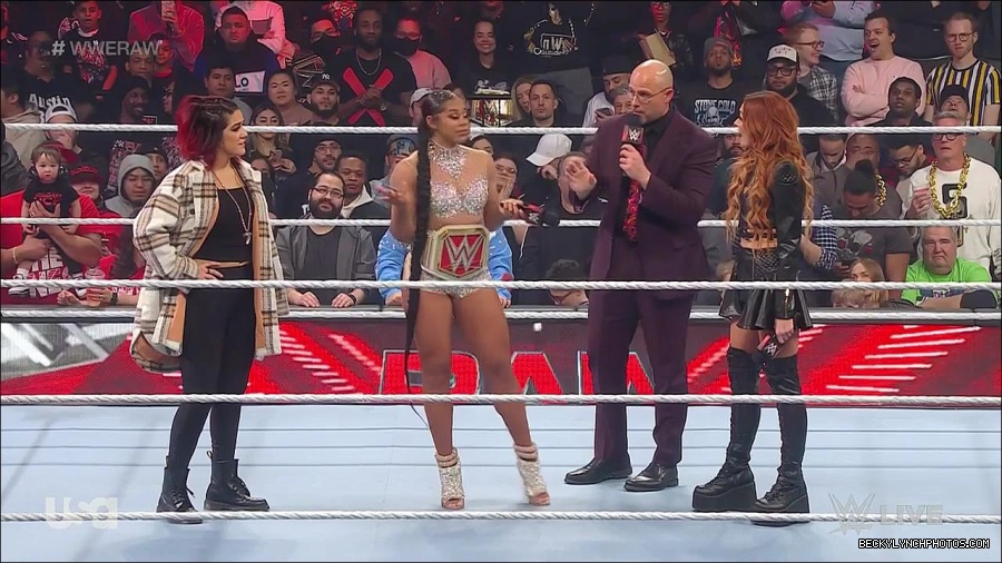WWE_Monday_Night_Raw_2023_02_13_720p_HDTV_x264-NWCHD_mp4_000476509.jpg