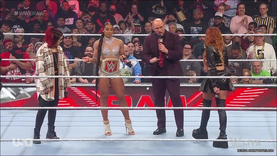WWE_Monday_Night_Raw_2023_02_13_720p_HDTV_x264-NWCHD_mp4_000485718.jpg