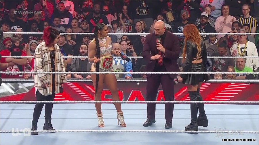 WWE_Monday_Night_Raw_2023_02_13_720p_HDTV_x264-NWCHD_mp4_000486519.jpg