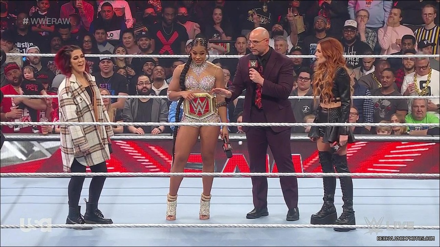 WWE_Monday_Night_Raw_2023_02_13_720p_HDTV_x264-NWCHD_mp4_000502134.jpg