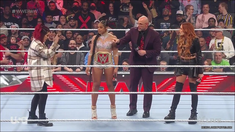 WWE_Monday_Night_Raw_2023_02_13_720p_HDTV_x264-NWCHD_mp4_000511344.jpg