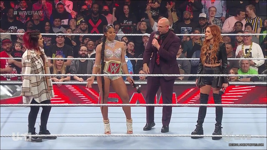 WWE_Monday_Night_Raw_2023_02_13_720p_HDTV_x264-NWCHD_mp4_000514146.jpg
