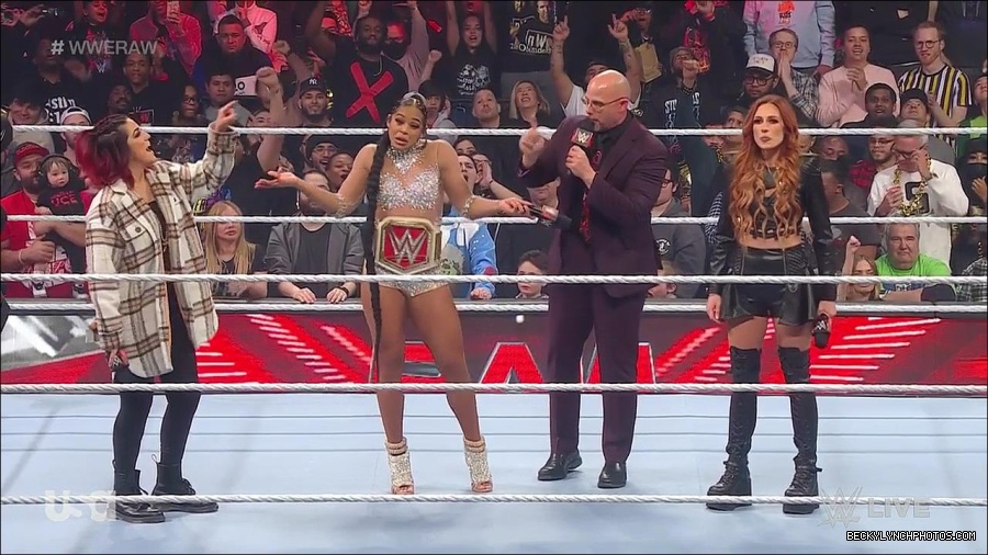 WWE_Monday_Night_Raw_2023_02_13_720p_HDTV_x264-NWCHD_mp4_000516148.jpg