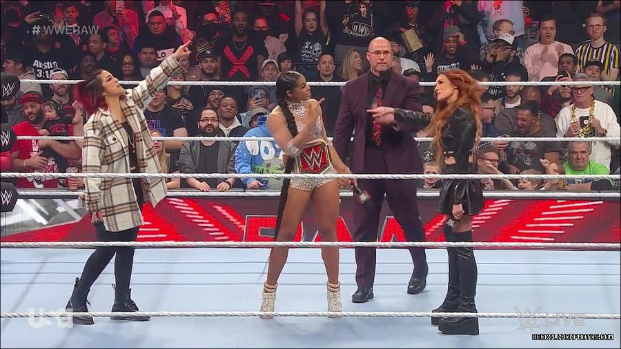 WWE_Monday_Night_Raw_2023_02_13_720p_HDTV_x264-NWCHD_mp4_000520953.jpg