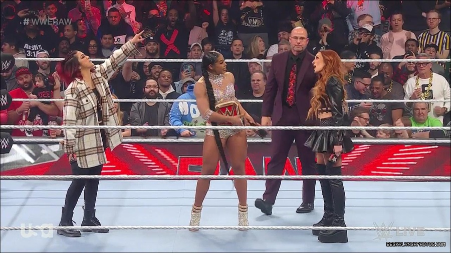 WWE_Monday_Night_Raw_2023_02_13_720p_HDTV_x264-NWCHD_mp4_000521354.jpg