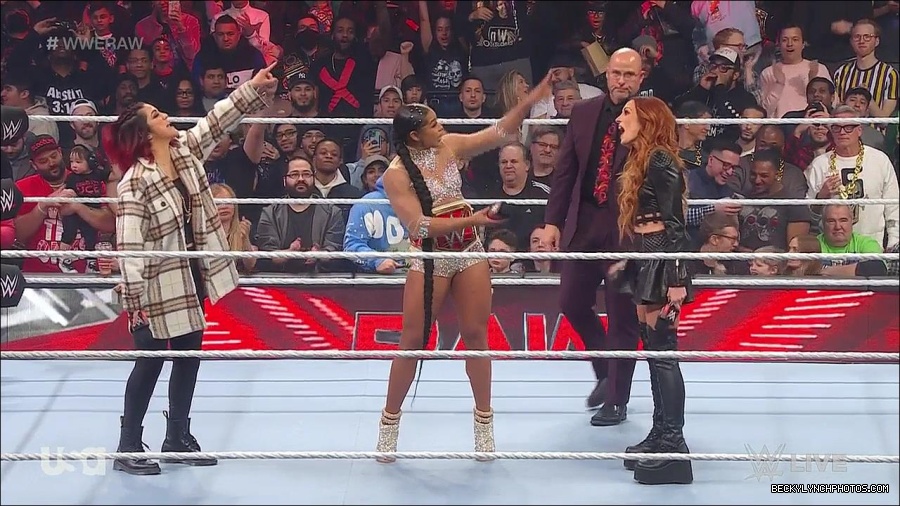 WWE_Monday_Night_Raw_2023_02_13_720p_HDTV_x264-NWCHD_mp4_000521754.jpg