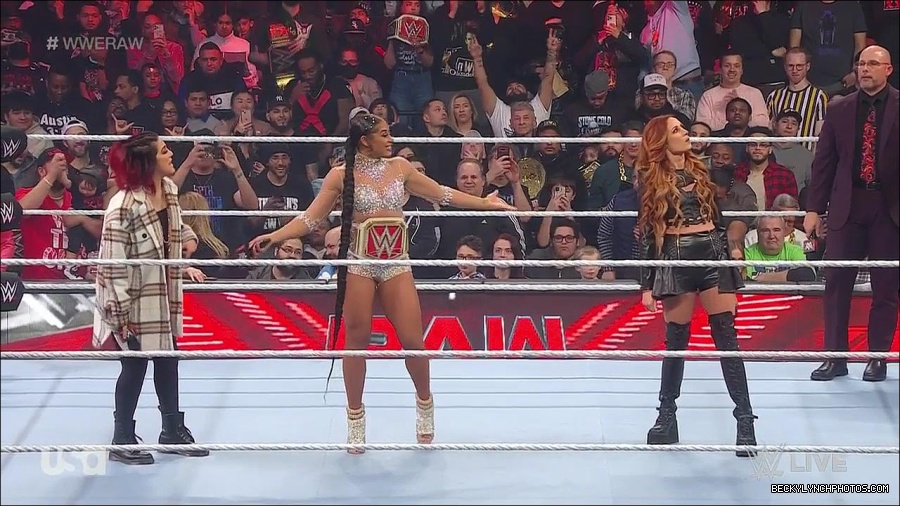 WWE_Monday_Night_Raw_2023_02_13_720p_HDTV_x264-NWCHD_mp4_000526959.jpg