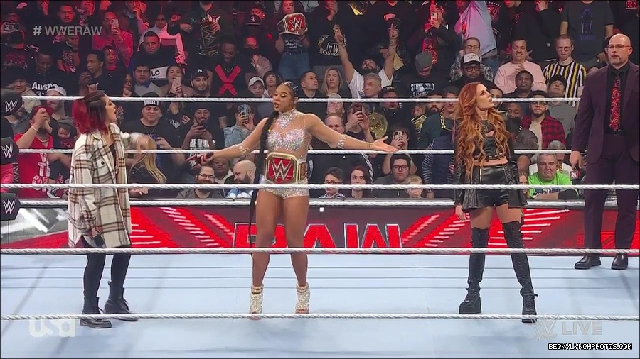 WWE_Monday_Night_Raw_2023_02_13_720p_HDTV_x264-NWCHD_mp4_000527360.jpg