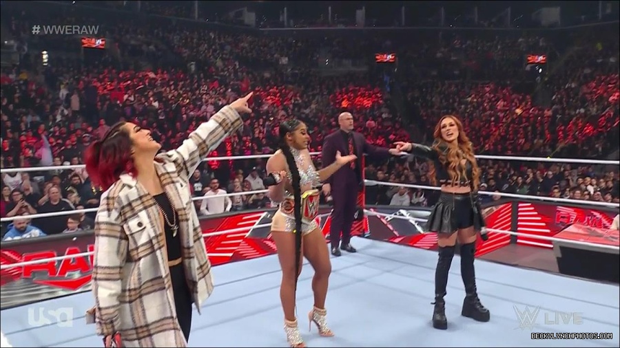 WWE_Monday_Night_Raw_2023_02_13_720p_HDTV_x264-NWCHD_mp4_000530963.jpg