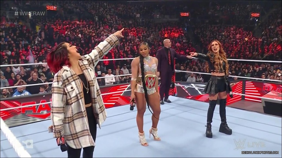 WWE_Monday_Night_Raw_2023_02_13_720p_HDTV_x264-NWCHD_mp4_000531364.jpg