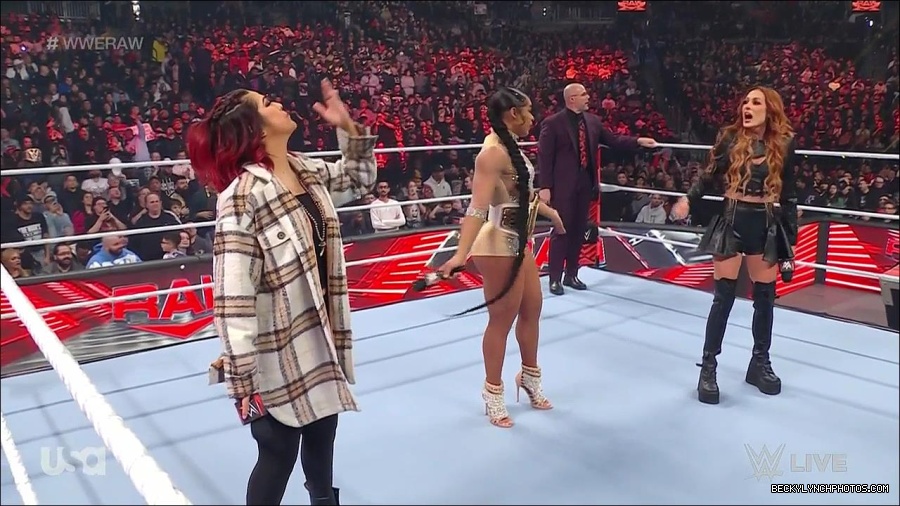 WWE_Monday_Night_Raw_2023_02_13_720p_HDTV_x264-NWCHD_mp4_000532164.jpg