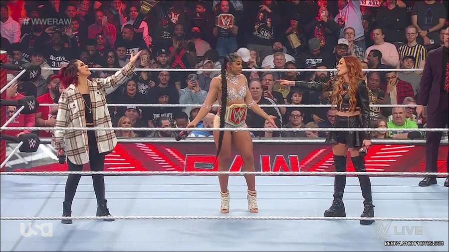WWE_Monday_Night_Raw_2023_02_13_720p_HDTV_x264-NWCHD_mp4_000532965.jpg