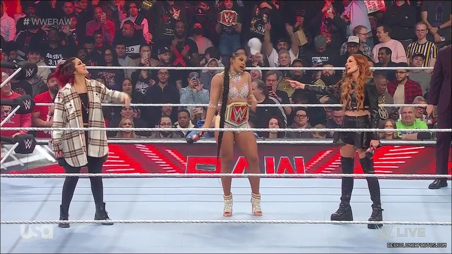 WWE_Monday_Night_Raw_2023_02_13_720p_HDTV_x264-NWCHD_mp4_000533766.jpg
