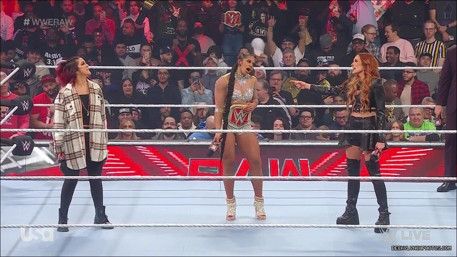 WWE_Monday_Night_Raw_2023_02_13_720p_HDTV_x264-NWCHD_mp4_000534166.jpg
