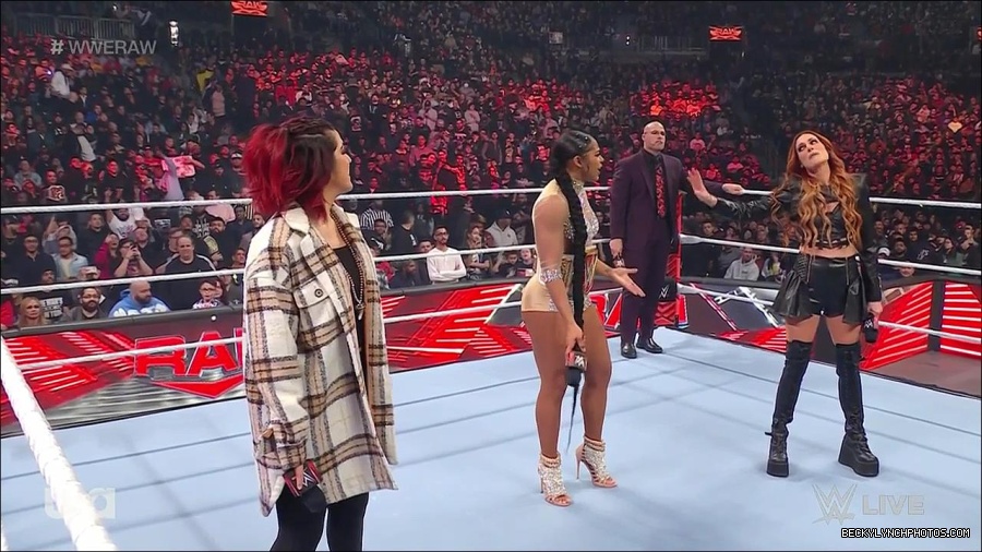 WWE_Monday_Night_Raw_2023_02_13_720p_HDTV_x264-NWCHD_mp4_000534967.jpg