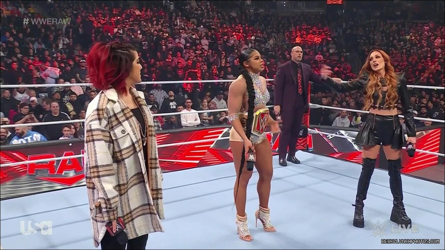 WWE_Monday_Night_Raw_2023_02_13_720p_HDTV_x264-NWCHD_mp4_000536569.jpg