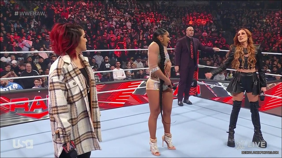 WWE_Monday_Night_Raw_2023_02_13_720p_HDTV_x264-NWCHD_mp4_000536969.jpg