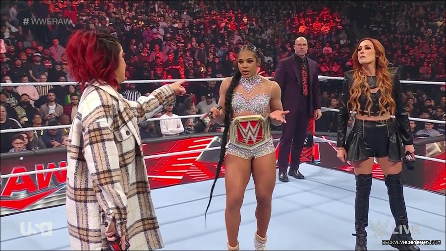 WWE_Monday_Night_Raw_2023_02_13_720p_HDTV_x264-NWCHD_mp4_000541774.jpg