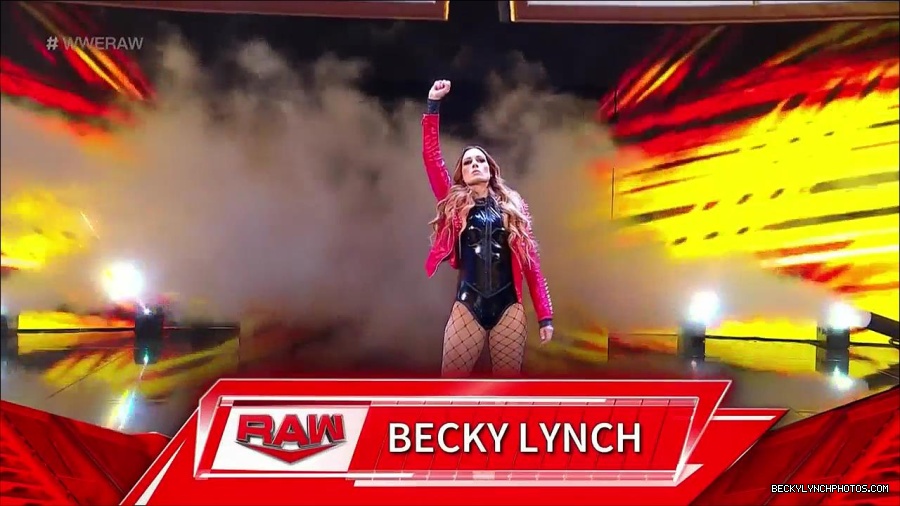 WWE_Monday_Night_Raw_2023_02_13_720p_HDTV_x264-NWCHD_mp4_007069734.jpg