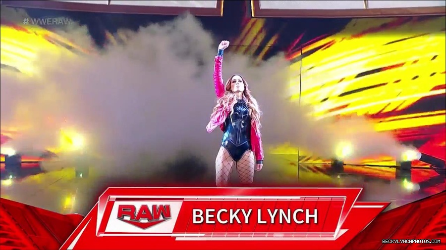 WWE_Monday_Night_Raw_2023_02_13_720p_HDTV_x264-NWCHD_mp4_007070134.jpg