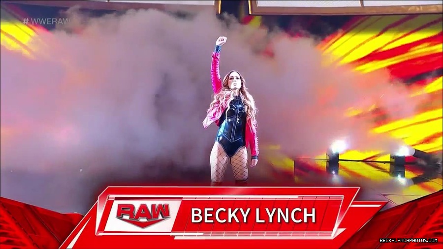 WWE_Monday_Night_Raw_2023_02_13_720p_HDTV_x264-NWCHD_mp4_007070935.jpg