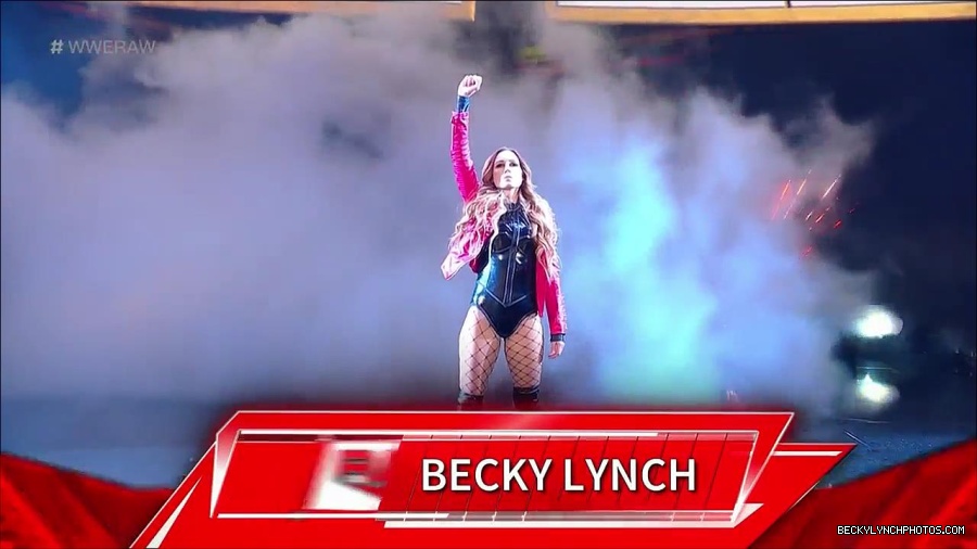 WWE_Monday_Night_Raw_2023_02_13_720p_HDTV_x264-NWCHD_mp4_007072136.jpg