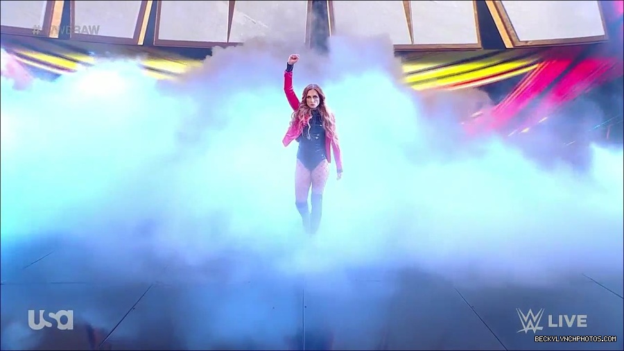 WWE_Monday_Night_Raw_2023_02_13_720p_HDTV_x264-NWCHD_mp4_007078142.jpg