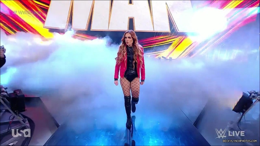 WWE_Monday_Night_Raw_2023_02_13_720p_HDTV_x264-NWCHD_mp4_007082947.jpg