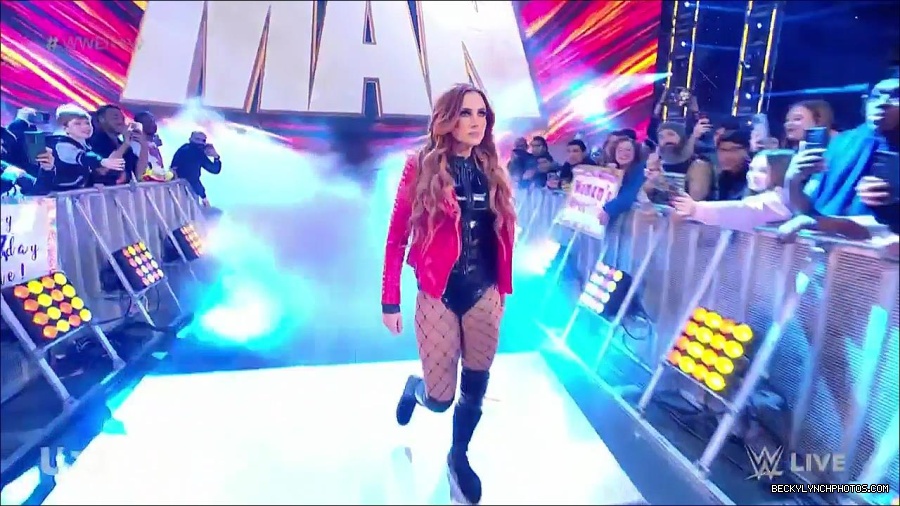 WWE_Monday_Night_Raw_2023_02_13_720p_HDTV_x264-NWCHD_mp4_007087351.jpg