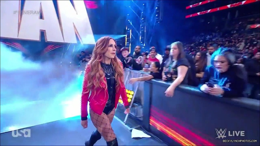 WWE_Monday_Night_Raw_2023_02_13_720p_HDTV_x264-NWCHD_mp4_007088953.jpg