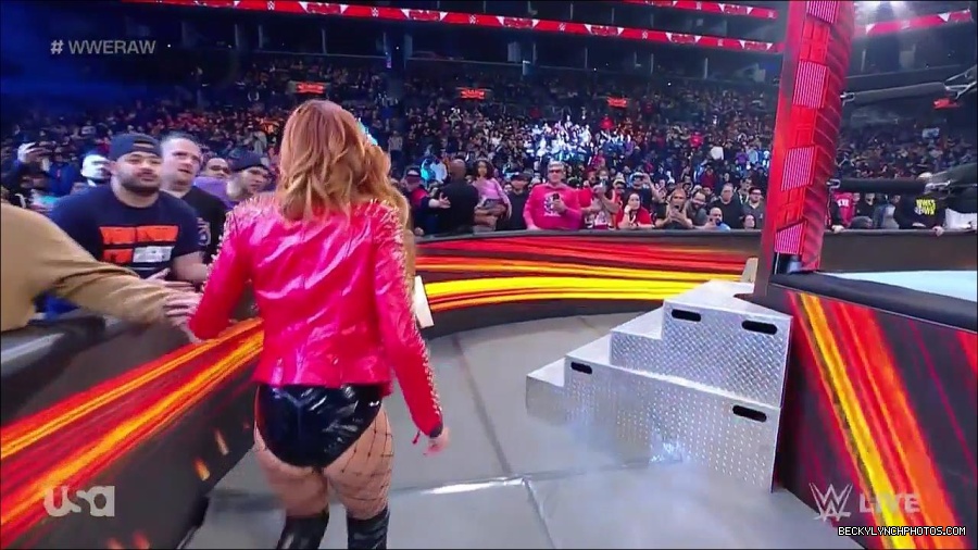 WWE_Monday_Night_Raw_2023_02_13_720p_HDTV_x264-NWCHD_mp4_007091355.jpg
