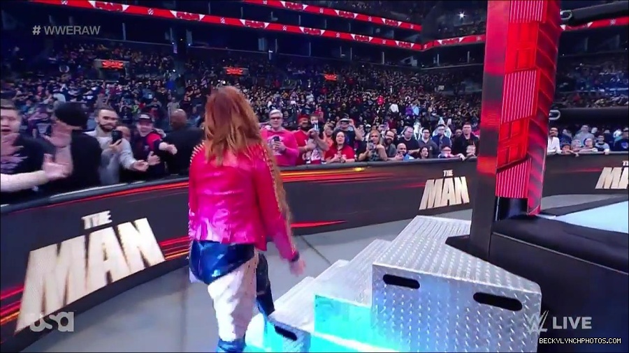 WWE_Monday_Night_Raw_2023_02_13_720p_HDTV_x264-NWCHD_mp4_007092557.jpg