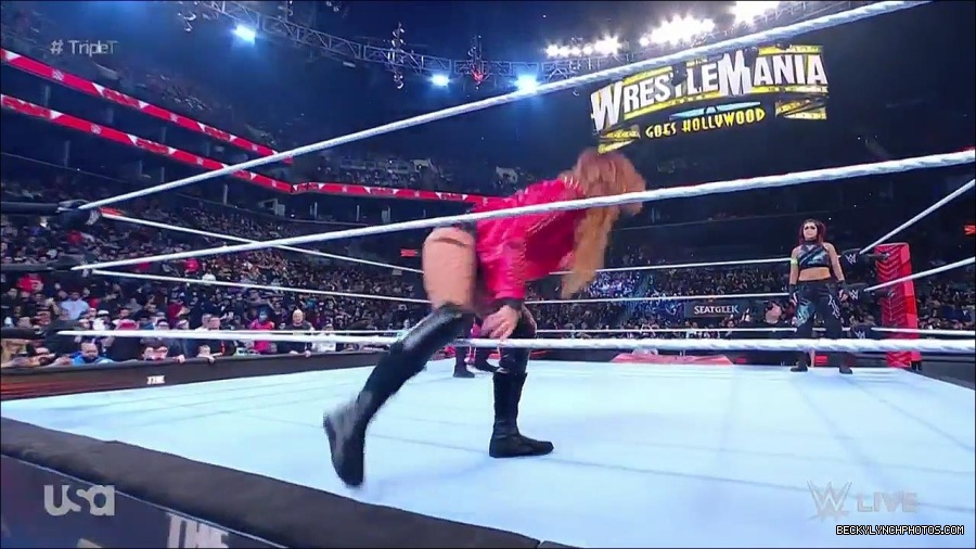 WWE_Monday_Night_Raw_2023_02_13_720p_HDTV_x264-NWCHD_mp4_007102567.jpg